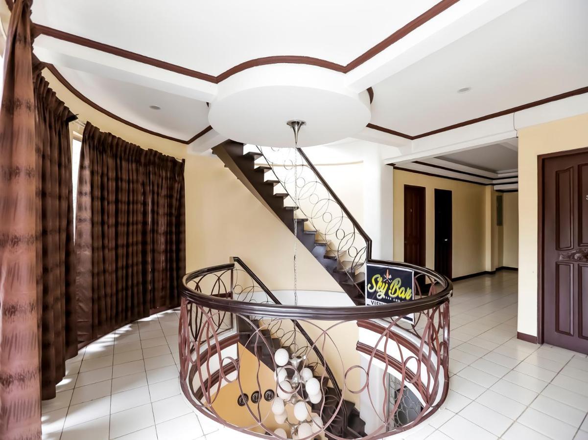 Oyo 759 Royal South Garden Suites Tagaytay City Exteriör bild